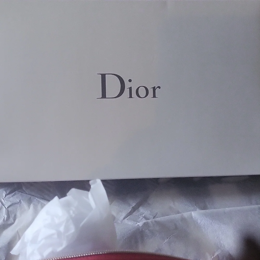 Dior Cherry Trio  Red Women's Clutch Or Makup Bag Boxed 3 Perfimes Plus One - Picture 2 of 4